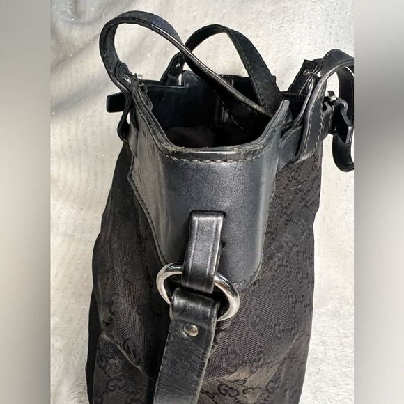 AUTH GUCCI HANDBAG- black - Picture 7 of 16